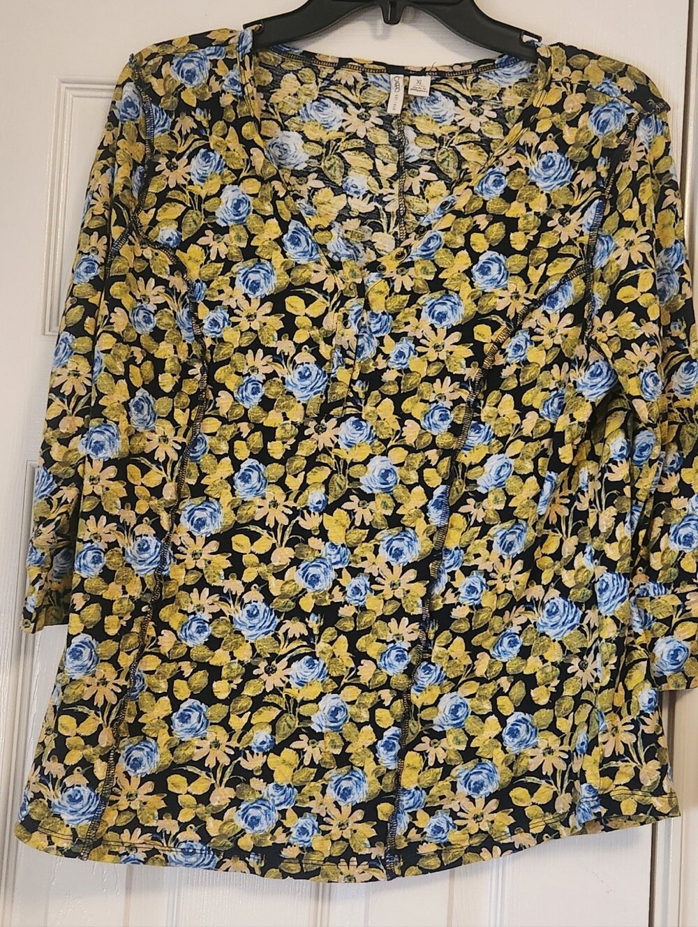 Cato Floral V-Neck Top in Blue and Yellow